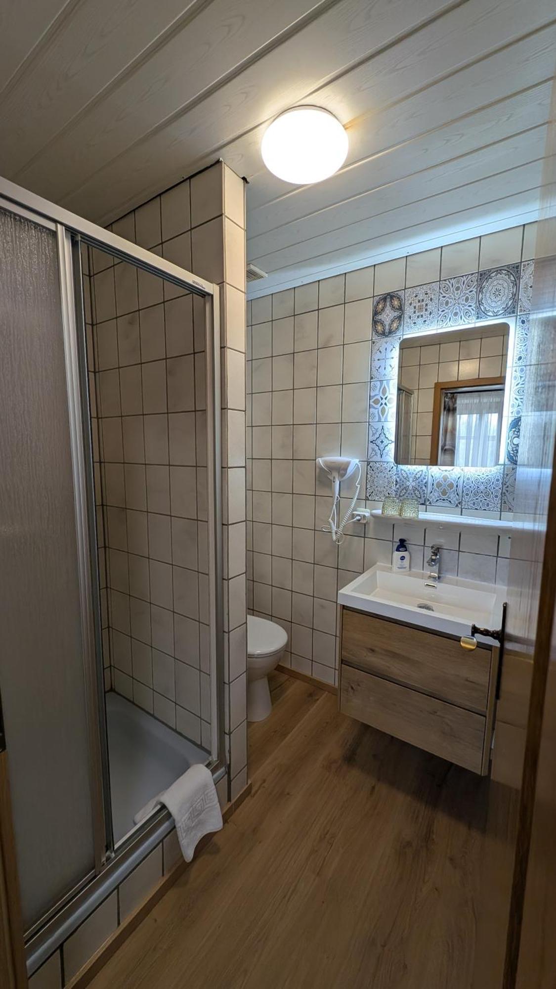 Cafe Zum Toni Hotel Thyrnau Kültér fotó